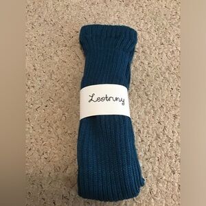 LEOTRUNY FOOTLESS NWT  OVER THE KNEE SOCKS WARMERS OS TEAL WOMENS